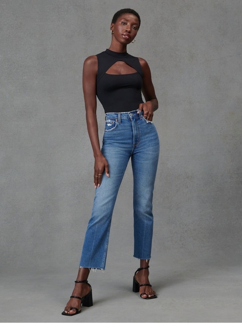 Abercrombie & Fitch Ultra High-Rise Ankle Straight Jeans Size 4R
